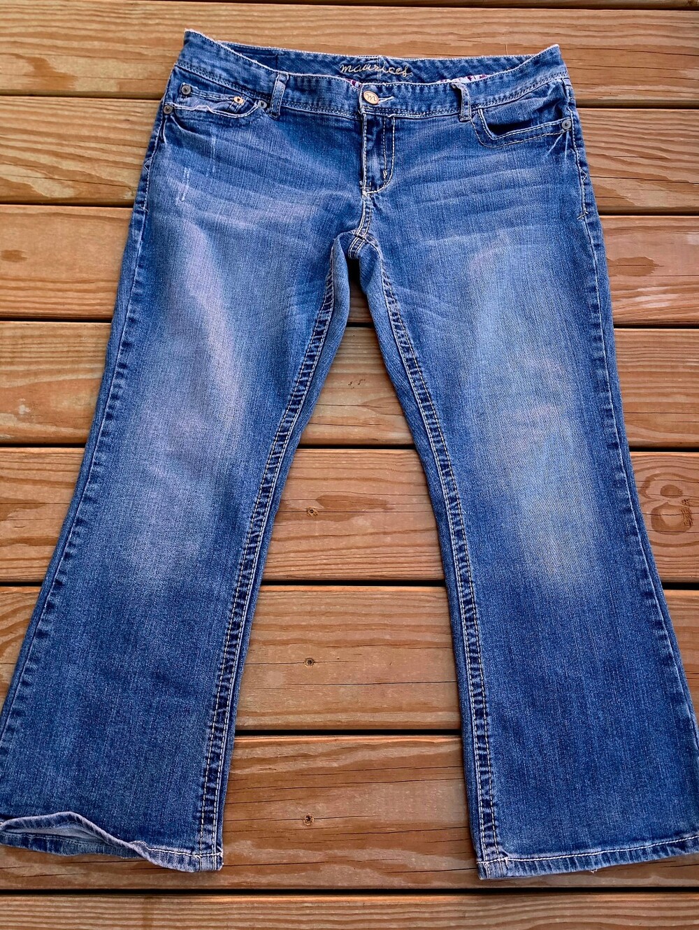 Maurices Women's Shorts Jeans - Picture 2 of 14